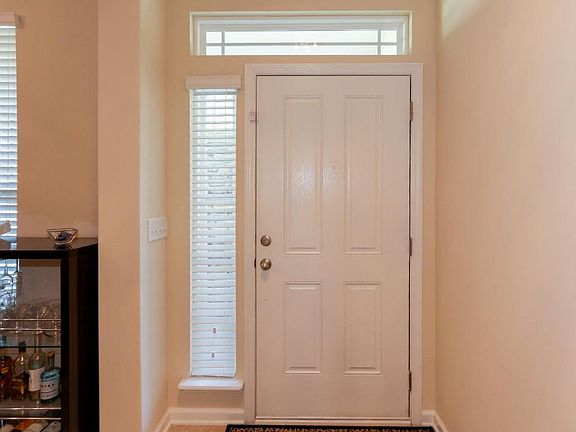 4th image of 7050 Mirabelle Dr