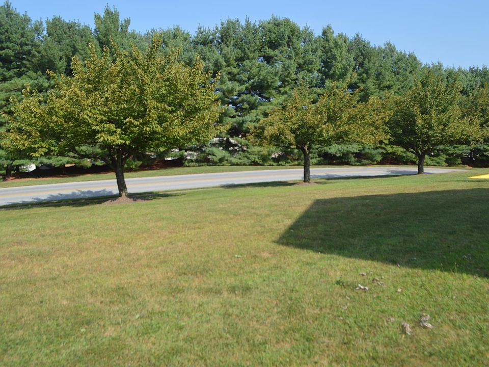 2nd image of 161 Alymer Ct