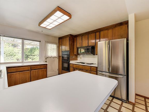 5th image of 4915 Cronin Ct