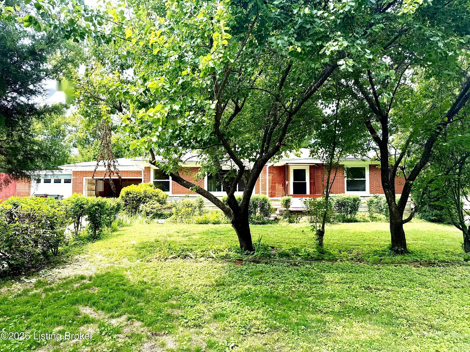4 bed, 3.0 bath, 1630 sqft, $2,400 — Photo 1