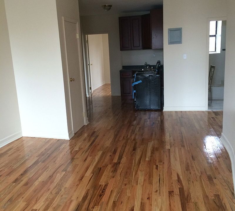 2nd image of 3235 Parkside Pl APT 1C