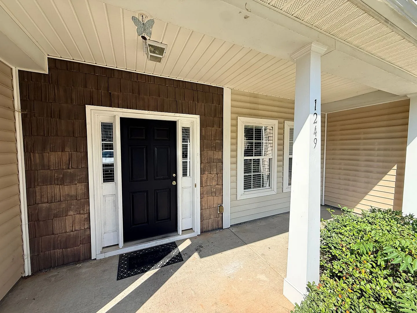 Beautiful Townhome! — Photo 2