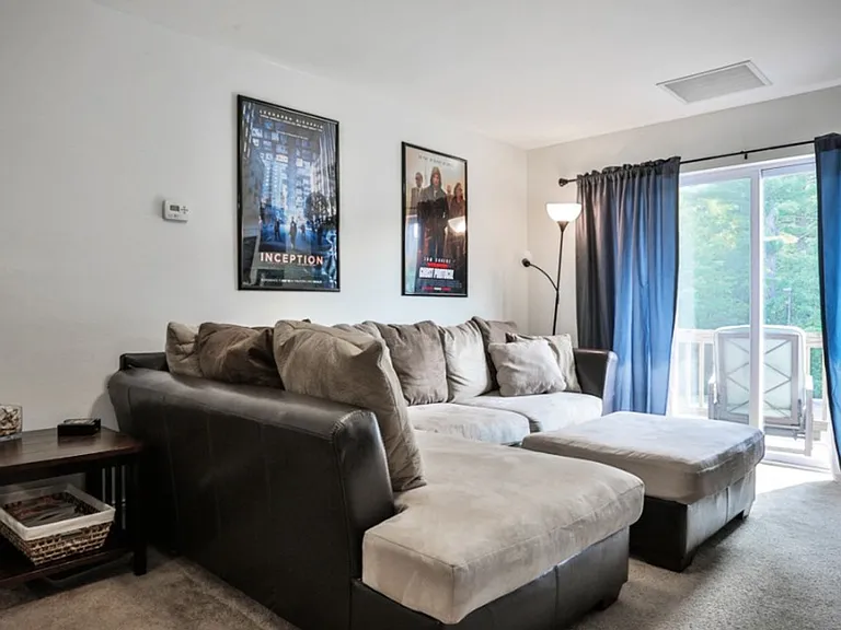 Dunns Bridge Apartments — Photo 38