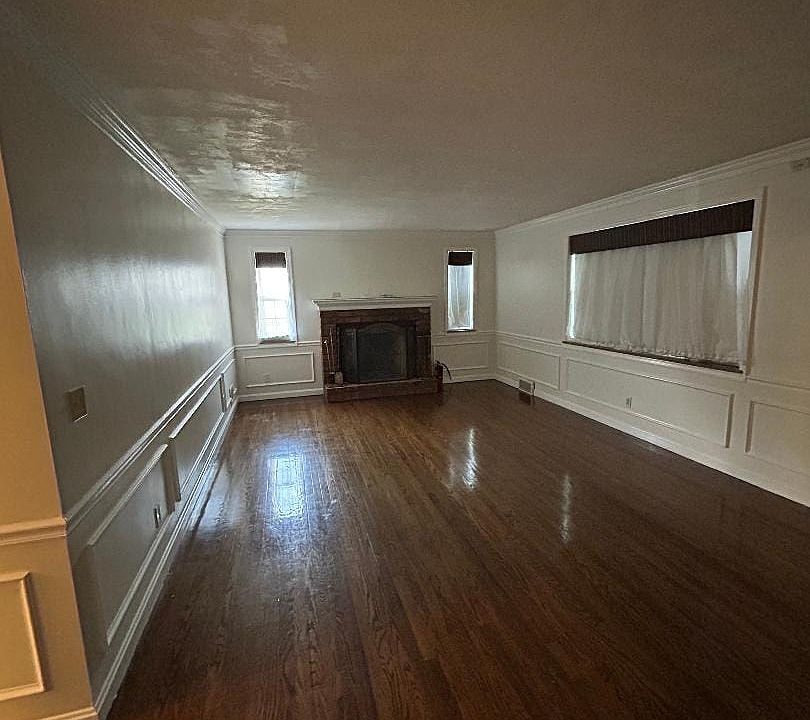 Living room is very spacious with