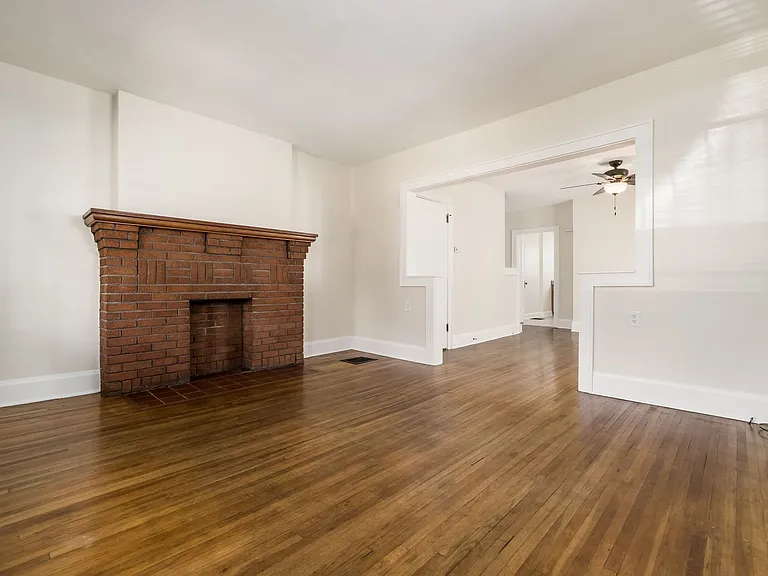 41 W California Ave — Photo 8
