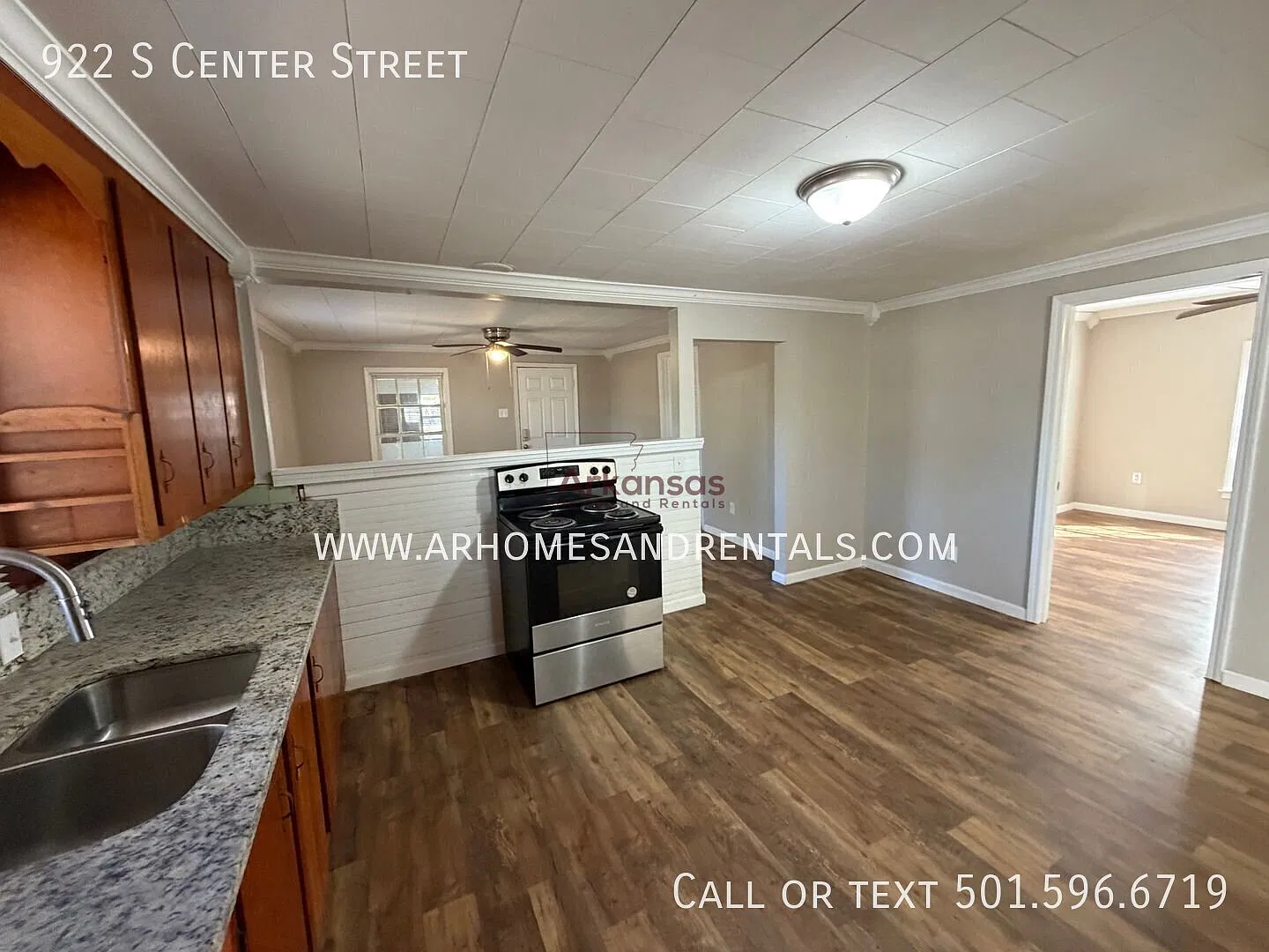1/2 Off First Month's Rent! ~ 922 Center Street 3 Bedrooms | 1 Bathroom — Photo 4