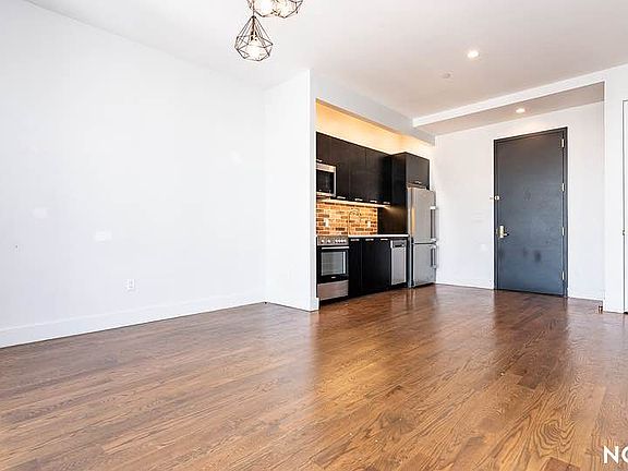 2nd image of 101 Varet St #4A