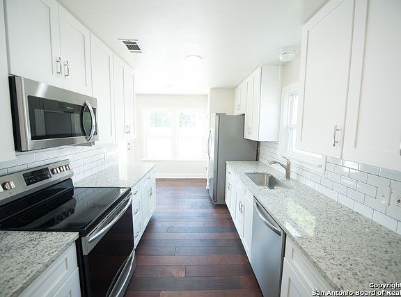 5th image of 2706 W Huisache Ave
