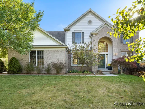 4656 Canterwood Ct NE, Ada, MI 49301