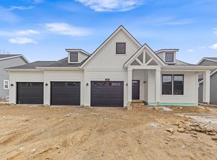13465 Stafford Dr, Nunica, MI 49448