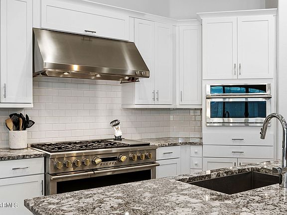 5th image of 4135 W CARMEN Street