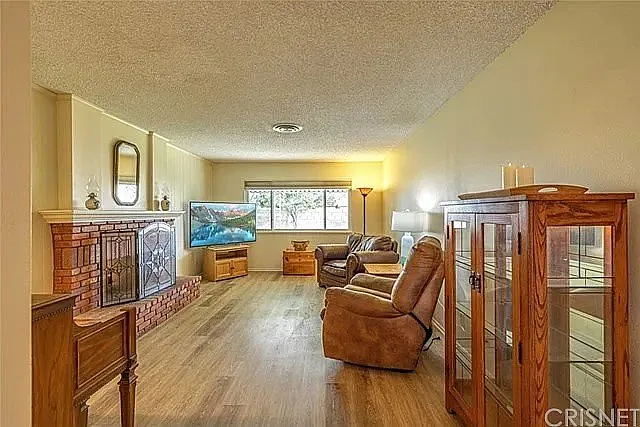 43922 Fenner Ave — Photo 12