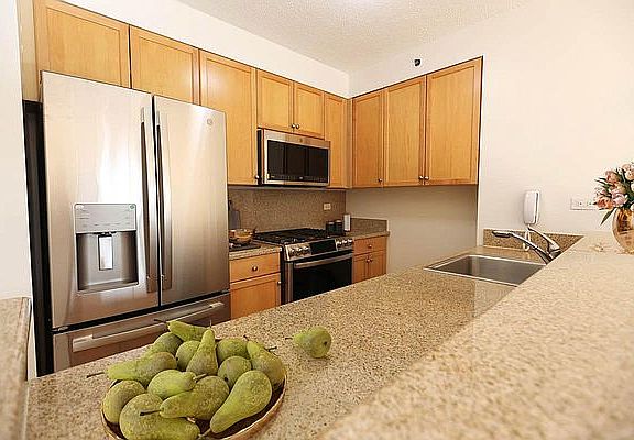 5th image of 333 E 102nd St APT 633