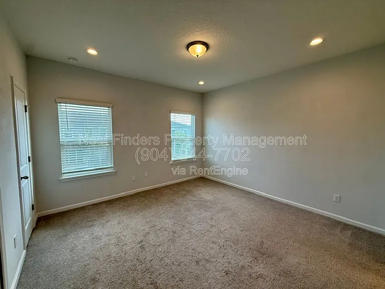 215 Pine Bluff Dr — Photo 13