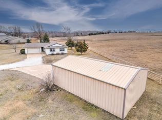 8739 192nd Rd, Winfield, KS 67156