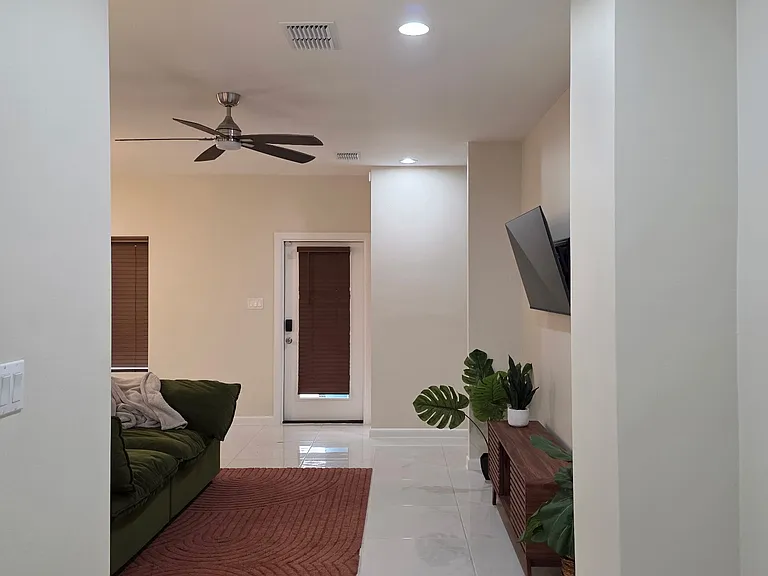1413 El Caporal Dr — Photo 3
