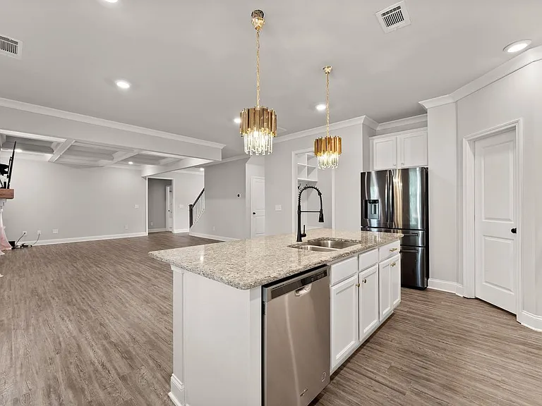 4656 Silver Oak Dr — Photo 17