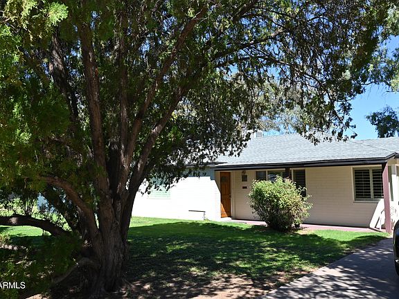 3rd image of 4018 E Lewis Avenue
