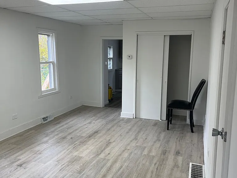 15824 Vine Ave — Photo 4