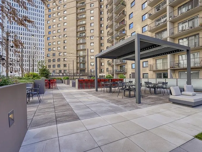 121 Washington Ave S #404 — Photo 26