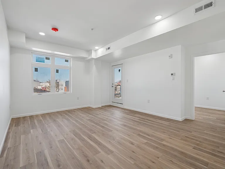 4512 Lancaster Ave #1A — Photo 11