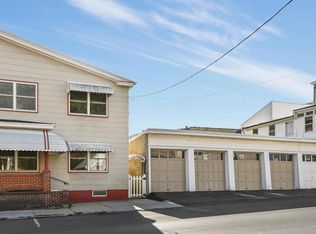 17 N 4th St, Minersville, PA 17954
