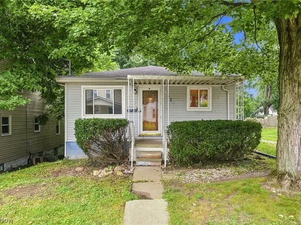 71 23rd St NW, Barberton, OH 44203