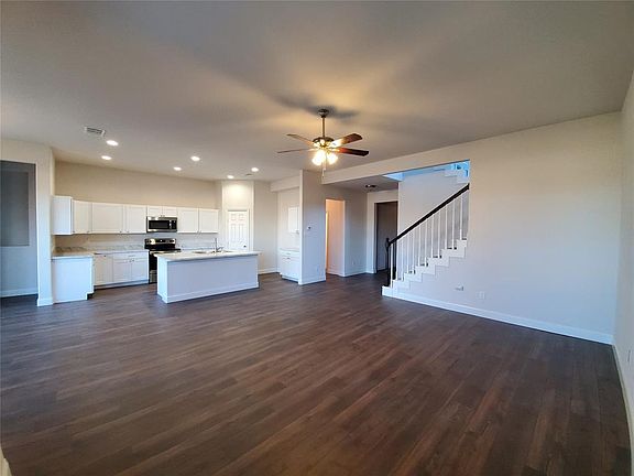 2nd image of 144 Breeders Dr