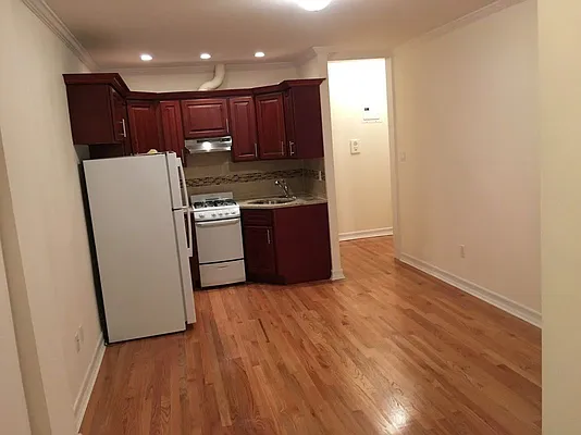 Rented by Giaps Realty Group LLC | media 2