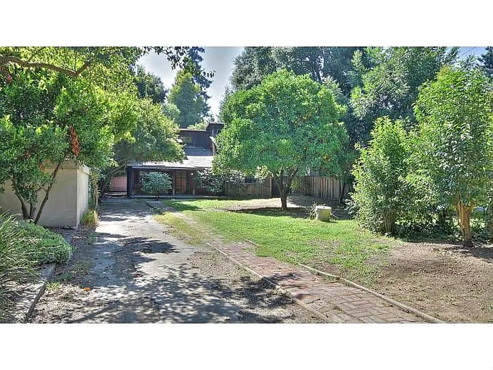 1126 Nevada Ave photo 1