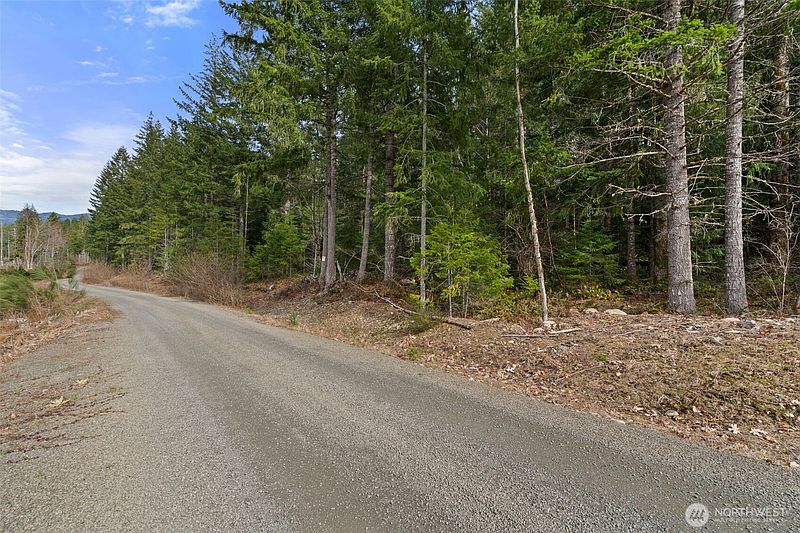 5th image of 134 Grizzly Road