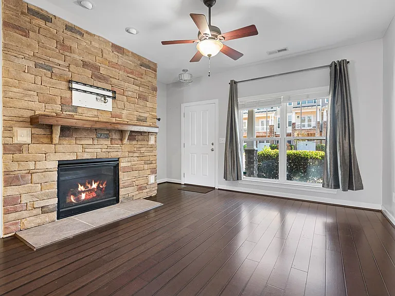 8007 Goldenrain Way — Photo 4