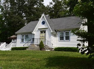 35 Whippoorwill Ln, Rockaway, NJ 07866