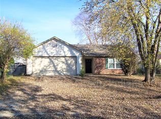 4069 Fairoaks Dr, Franklin, IN 46131