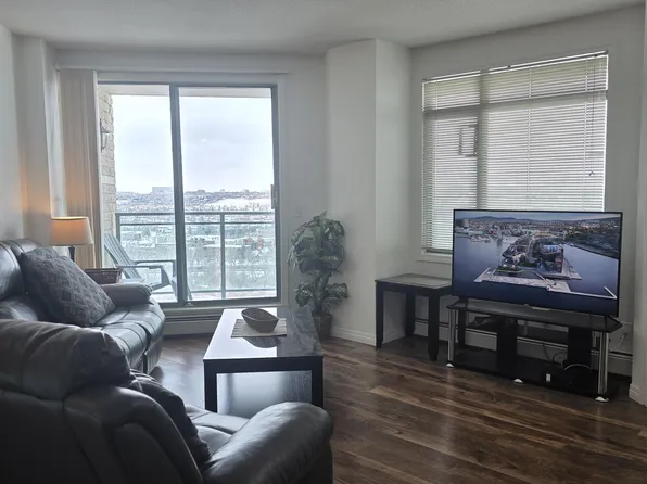 1121 6th Ave SW #1811, Calgary, AB T2P 5J4