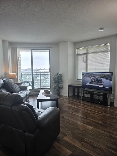 1121 6th Ave SW #1811 Photo 1