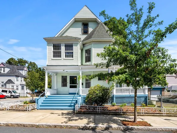 25 Earl St, Malden, MA 02148