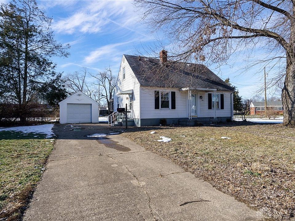 1st image of 806 Richardson Dr