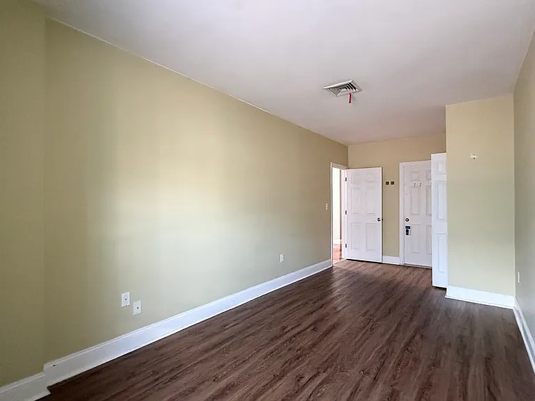 10 Weston Ave #420 — Photo 7