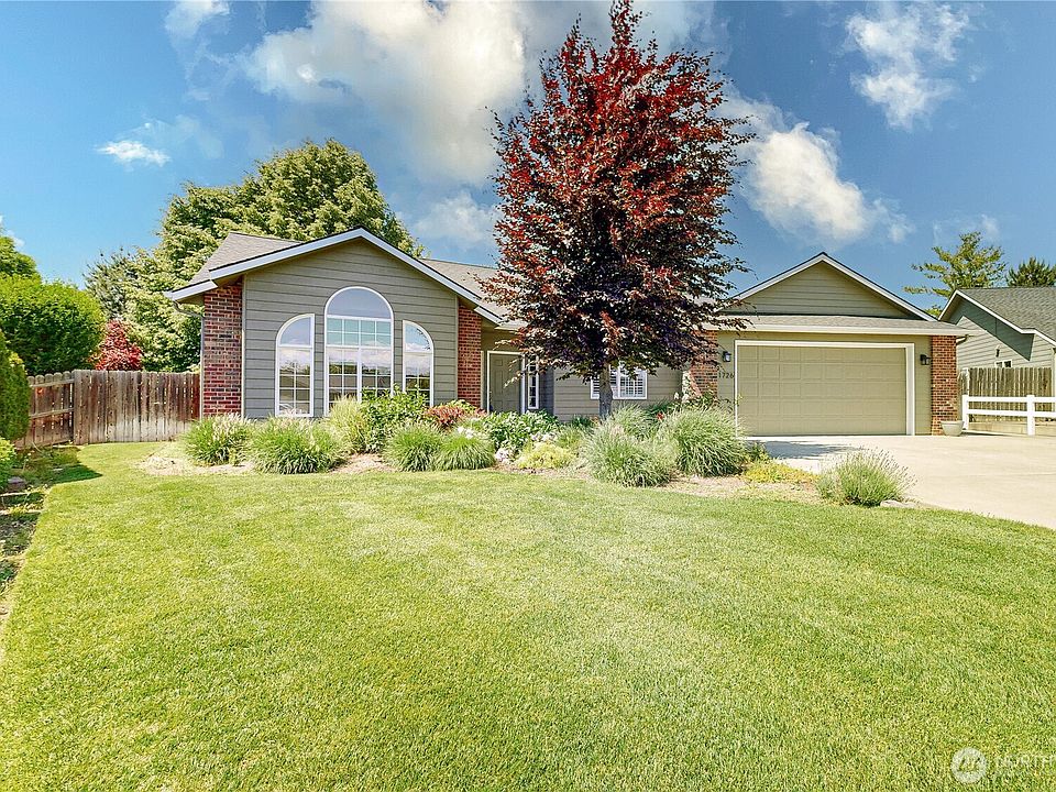 1st image of 1726 SE Grassland Court