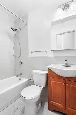 Rented by Fountain Realty Group | media 8