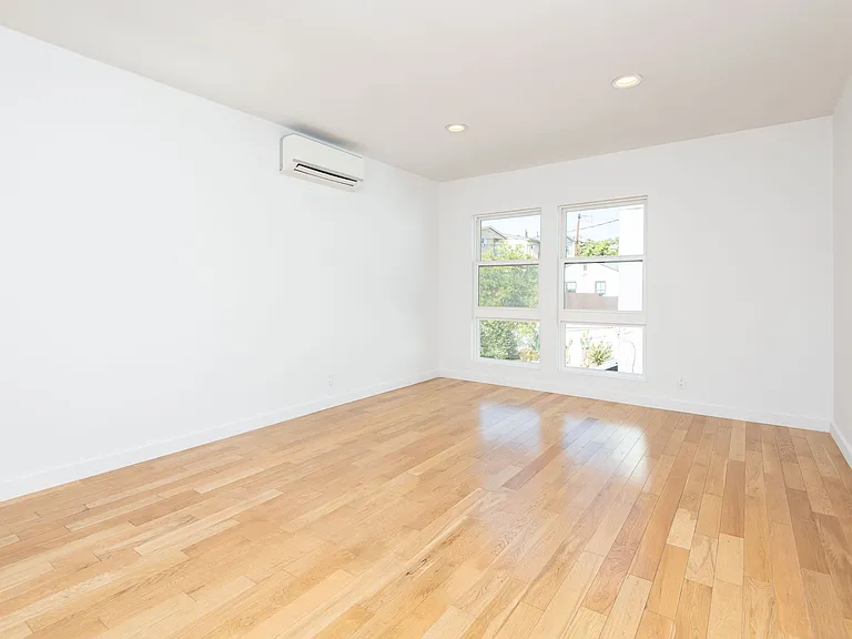 1341 S Burnside Ave #3A — Photo 4