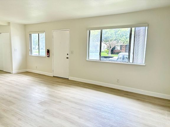 3rd image of 2612 Anchor Ave