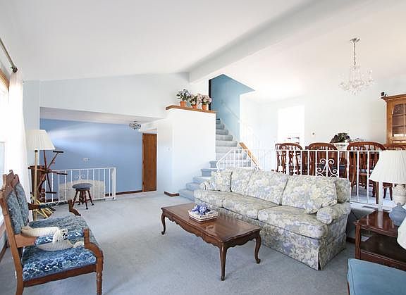 3rd image of 1523 S Highland Ave