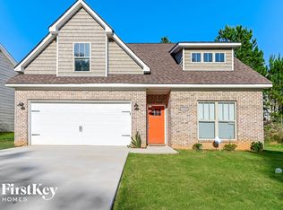 1580 Queen Elizabeth Dr, Locust Grove, GA 30248