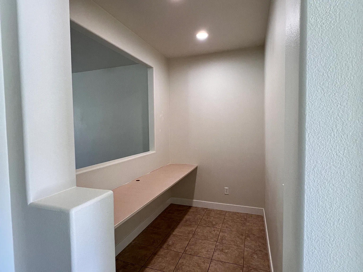 5 bed, 2567 sqft, $3,650 — Photo 4