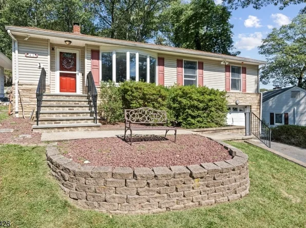 41 Seneca Ave, Rockaway Twp., NJ 07866