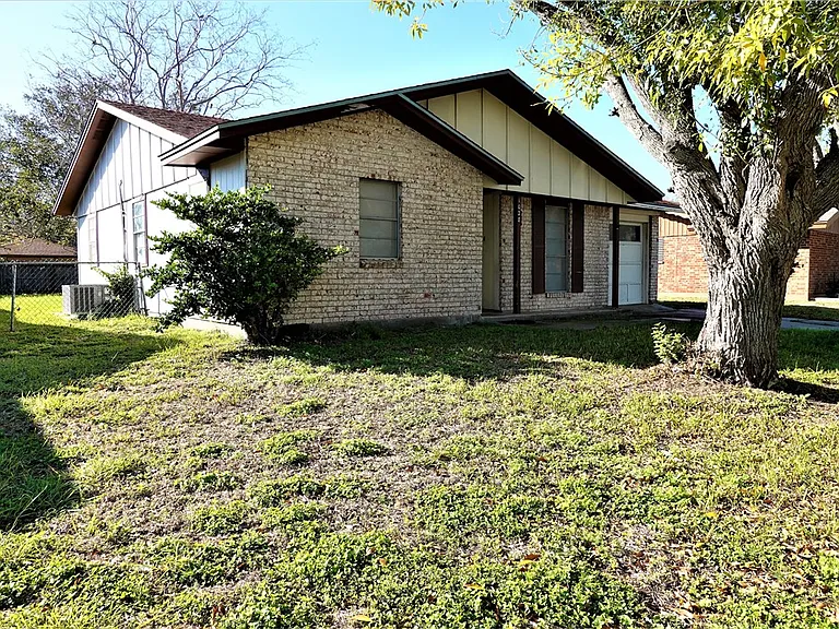 1028 Starlite Dr — Photo 29