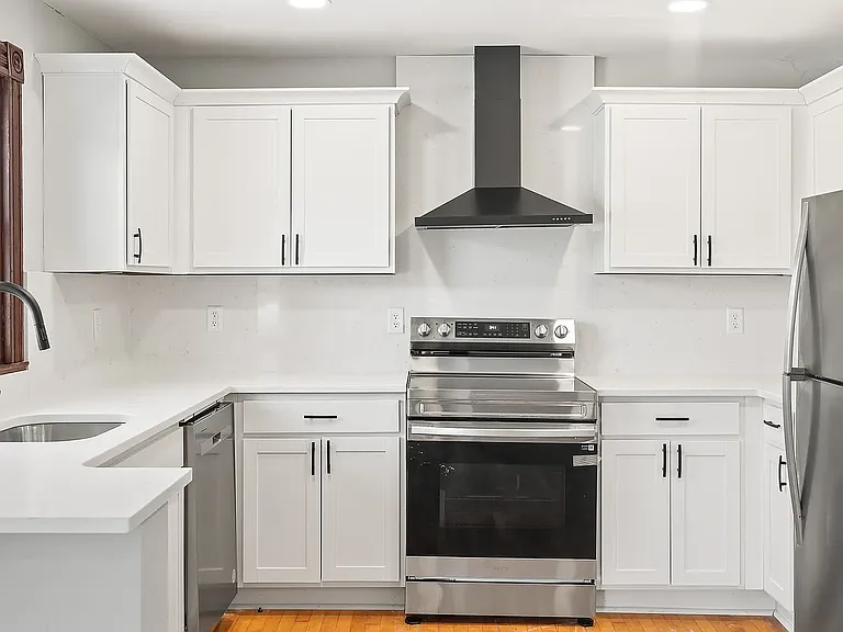 834 Elmwood Ave #2 — Photo 8