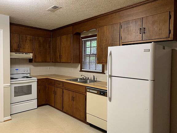 5th image of 682 Laxton Rd #3